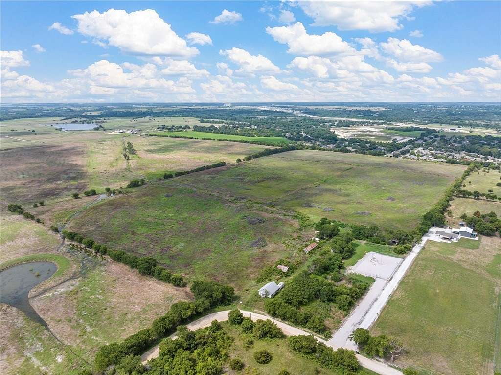 60 Acres of Mixed-Use Land for Sale in Lorena, Texas