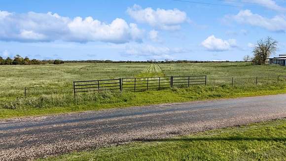 12.4 Acres of Agricultural Land for Sale in Whitesboro, Texas
