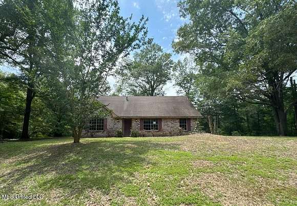 3 Acres of Residential Land with Home for Sale in Jackson, Mississippi