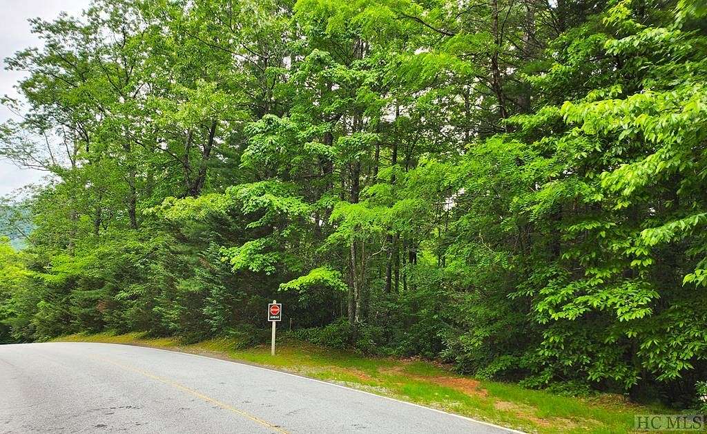 0.98 Acres of Residential Land for Sale in Lake Toxaway, North Carolina