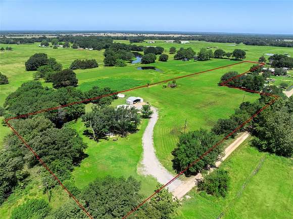 6.5 Acres of Residential Land with Home for Sale in Ravenna, Texas