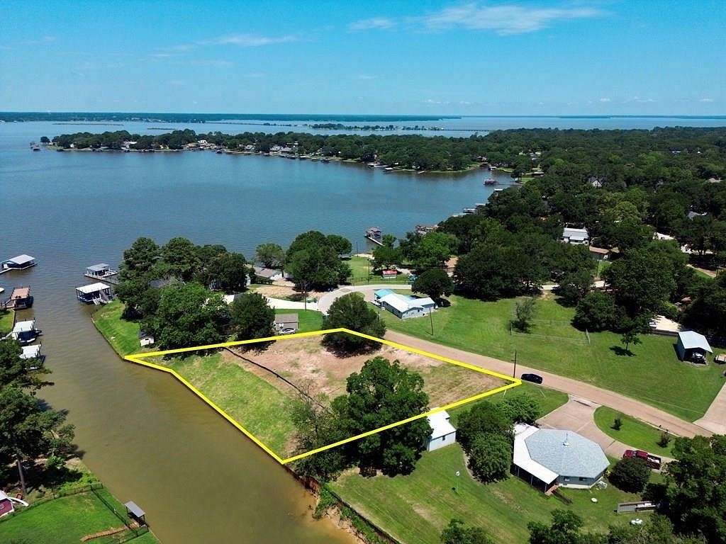 0.81 Acres of Land for Sale in Gun Barrel City, Texas