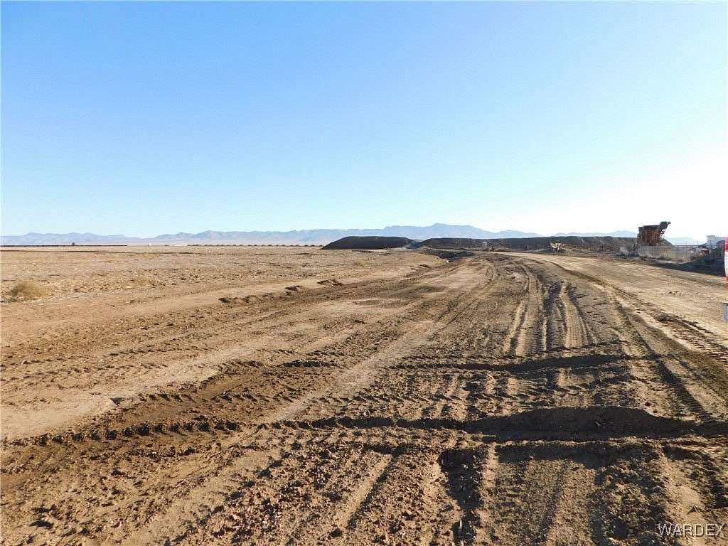 1.69 Acres of Commercial Land for Sale in Kingman, Arizona