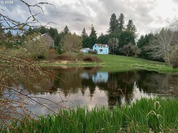 33.3 Acres of Land with Home for Sale in Colton, Oregon