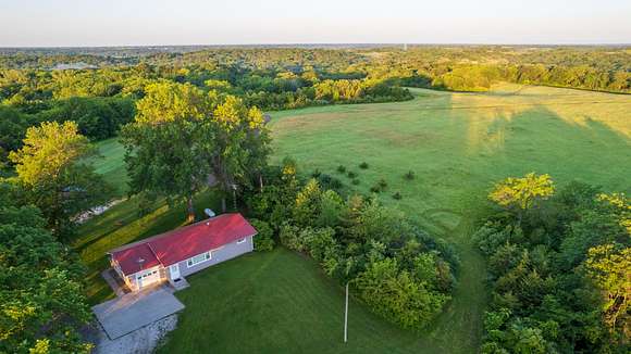 80 Acres of Land with Home for Sale in Ottumwa, Iowa