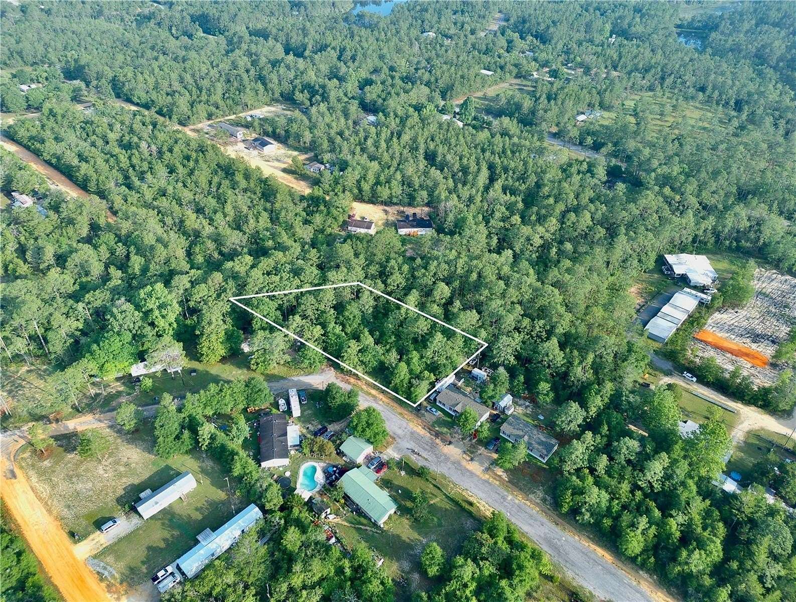 0.94 Acres of Residential Land for Lease in DeFuniak Springs, Florida