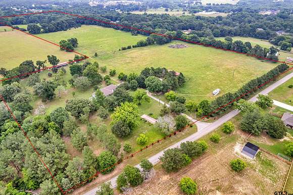 49.7 Acres of Agricultural Land with Home for Sale in Tyler, Texas