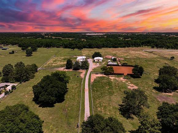 20 Acres of Agricultural Land with Home for Sale in Pauls Valley, Oklahoma