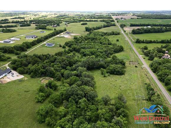 3 Acres of Residential Land for Sale in Sedalia, Missouri