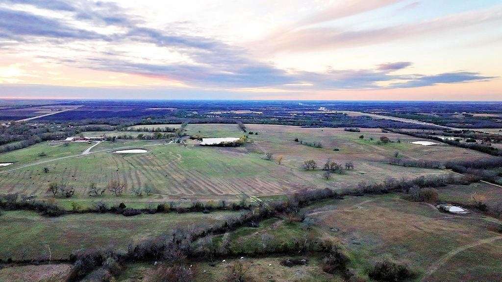 24 Acres of Agricultural Land for Sale in Honey Grove, Texas