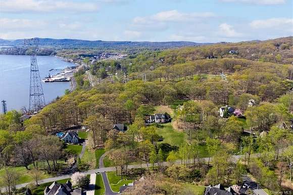 20.8 Acres of Mixed-Use Land for Sale in Stony Point, New York