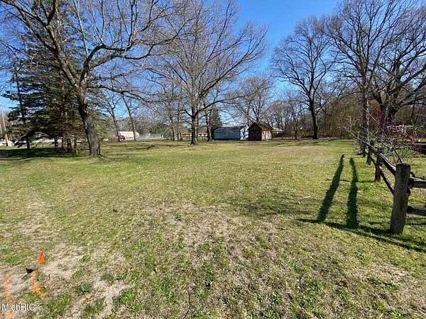 0.5 Acres of Land for Sale in Muskegon, Michigan