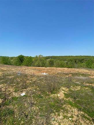 2 Acres of Residential Land for Sale in St. Robert, Missouri