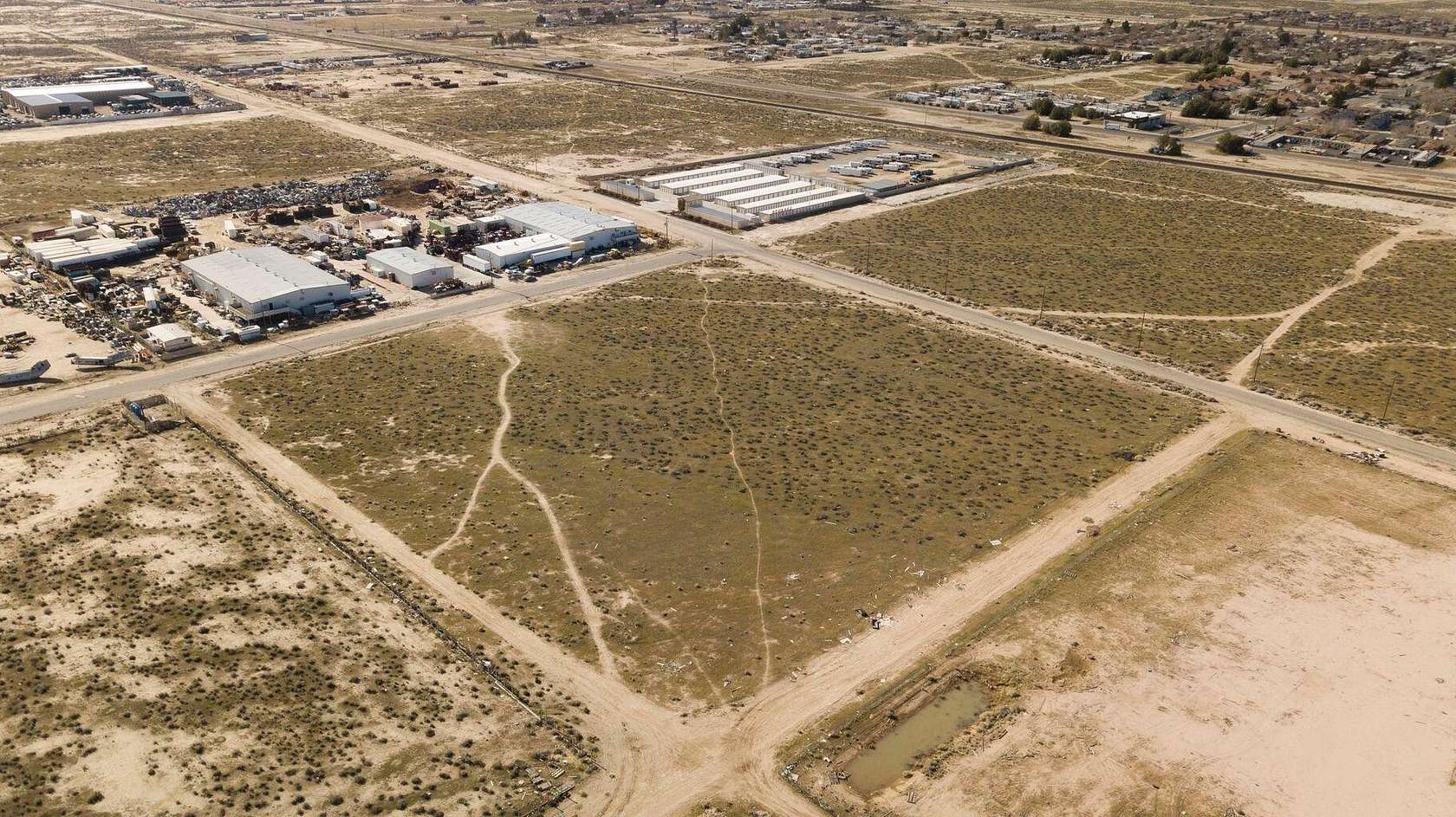8.64 Acres of Commercial Land for Sale in Rosamond, California