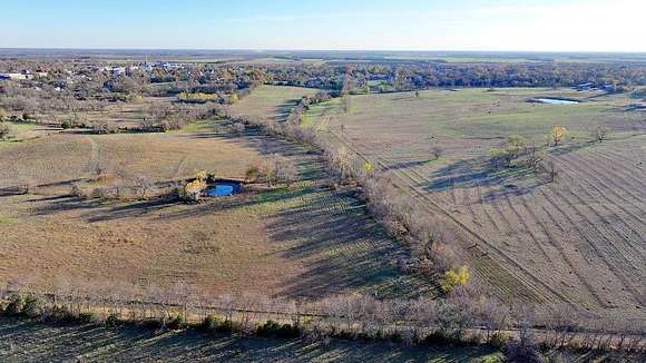 27 Acres of Commercial Land for Sale in Honey Grove, Texas