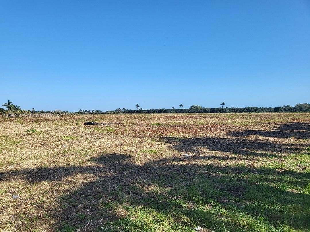 35 Acres of Land for Sale in Miami, Florida