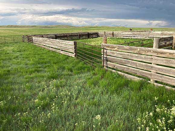 320 Acres of Land for Sale in Fairburn, South Dakota