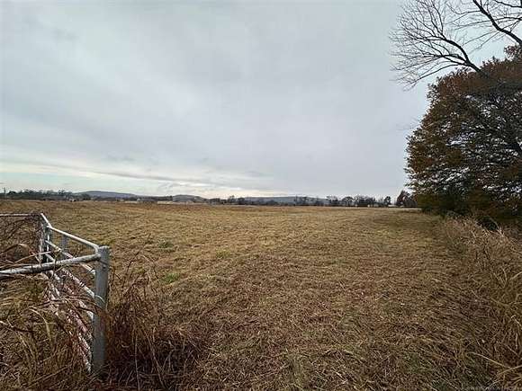 11.3 Acres of Land for Sale in Okmulgee, Oklahoma