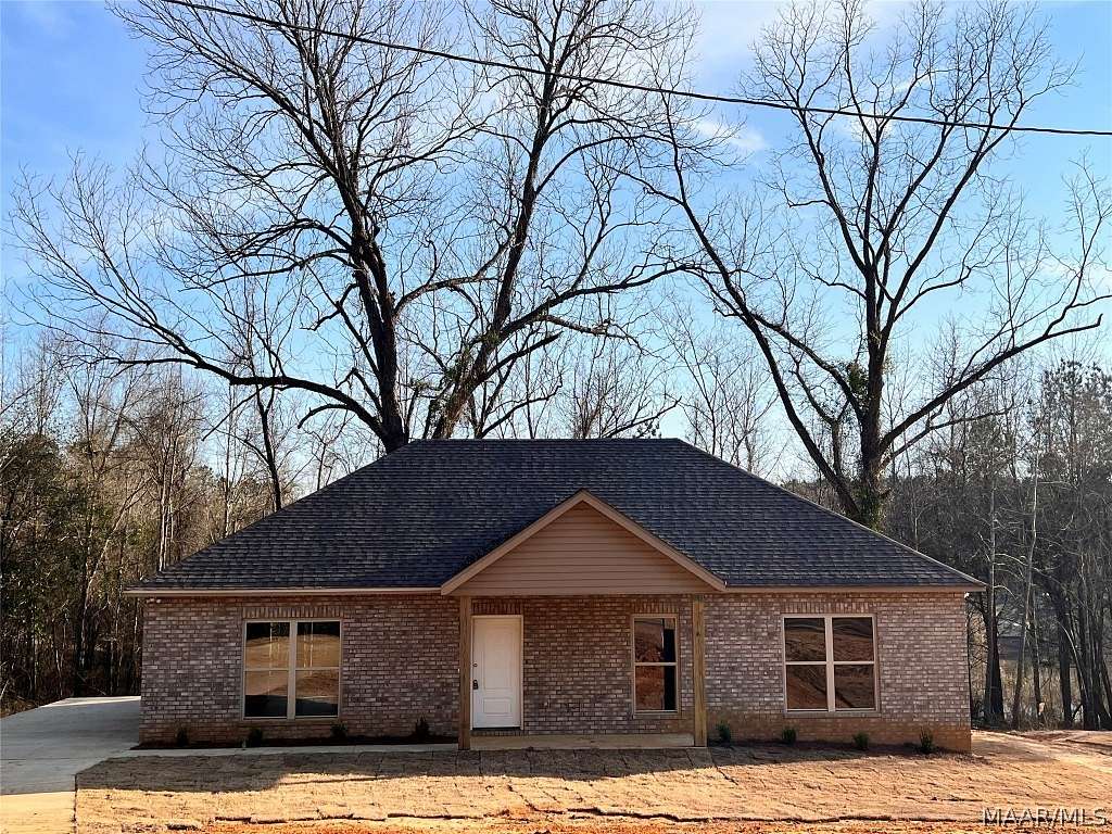 3.5 Acres of Residential Land with Home for Sale in Troy, Alabama