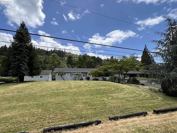 2.07 Acres of Residential Land with Home for Sale in Roseburg, Oregon