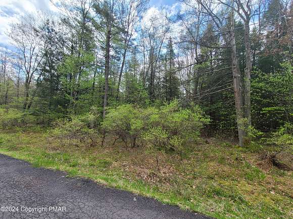 0.73 Acres of Residential Land for Sale in Pocono Summit, Pennsylvania