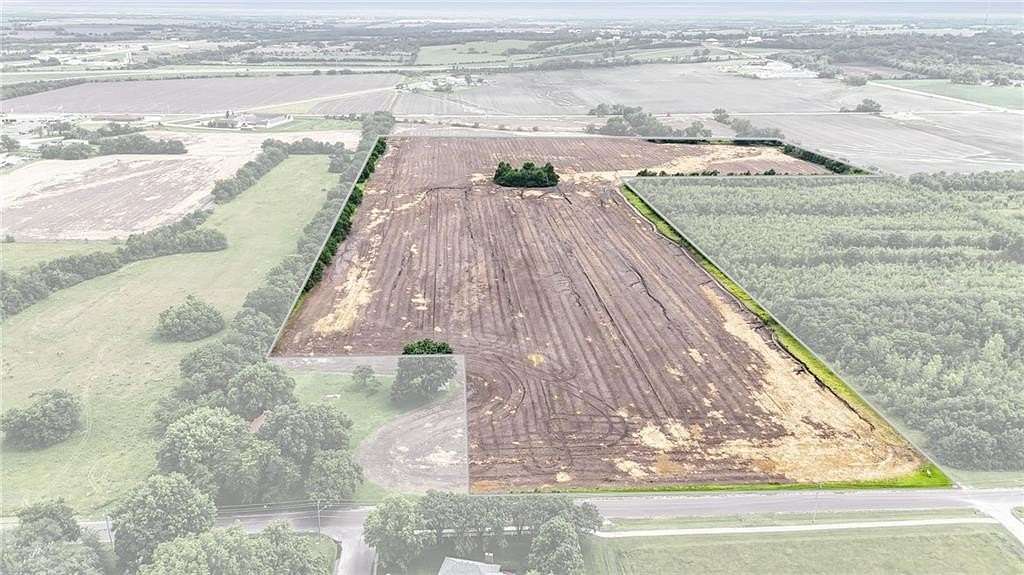 37 Acres of Land for Sale in Ottawa, Kansas