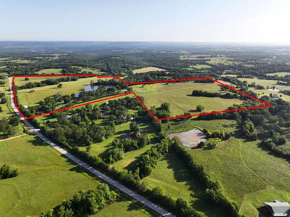 112 Acres of Agricultural Land for Sale in Eureka Springs, Arkansas