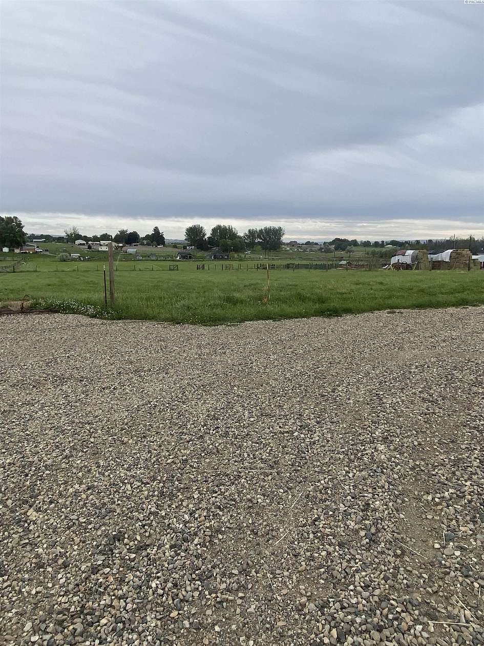 1 Acre of Residential Land for Sale in Sunnyside, Washington