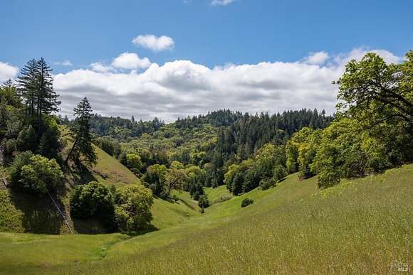 410 Acres of Land for Sale in Yorkville, California