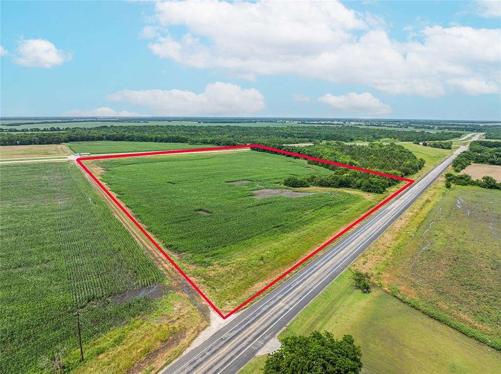 21 Acres of Land for Sale in Honey Grove, Texas