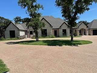 2.463 Acres of Residential Land with Home for Sale in McGregor, Texas