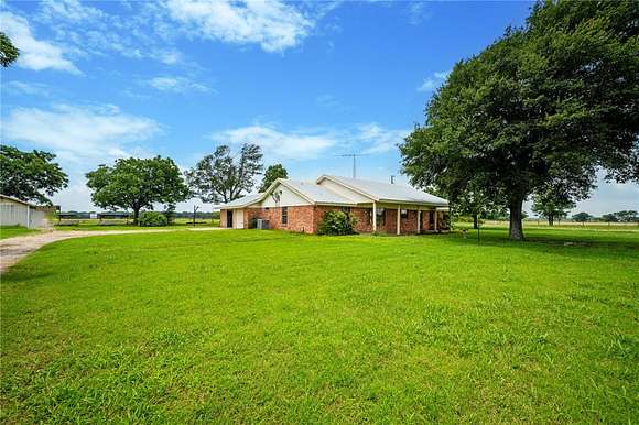 28.5 Acres of Land with Home for Sale in Elm Mott, Texas