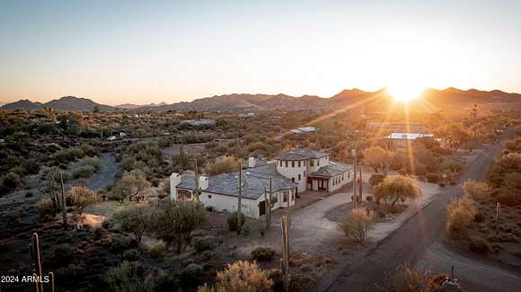 2.21 Acres of Residential Land with Home for Sale in Cave Creek, Arizona