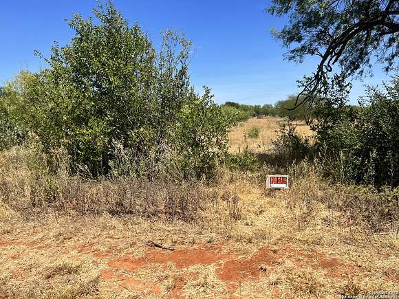 Residential Land for Sale in Dilley, Texas