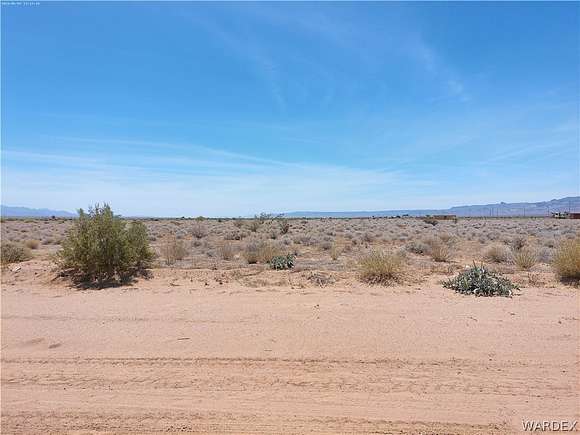 1.03 Acres of Residential Land for Sale in Golden Valley, Arizona