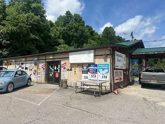 25.4 Acres of Improved Commercial Land for Sale in Huntington, West Virginia