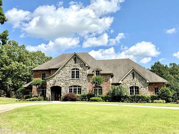 3.4 Acres of Residential Land with Home for Sale in Jonesboro, Arkansas