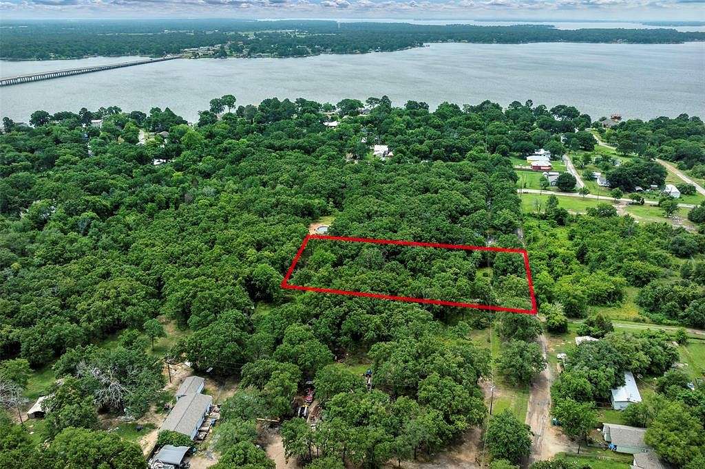 2 Acres of Residential Land with Home for Sale in Gun Barrel City, Texas