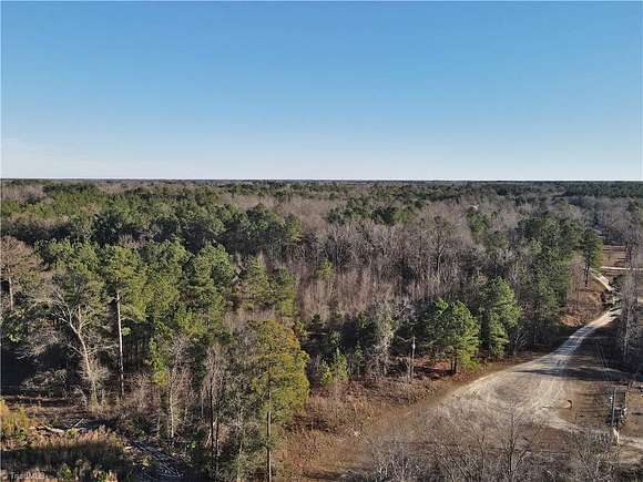 5 Acres of Residential Land for Sale in Laurinburg, North Carolina