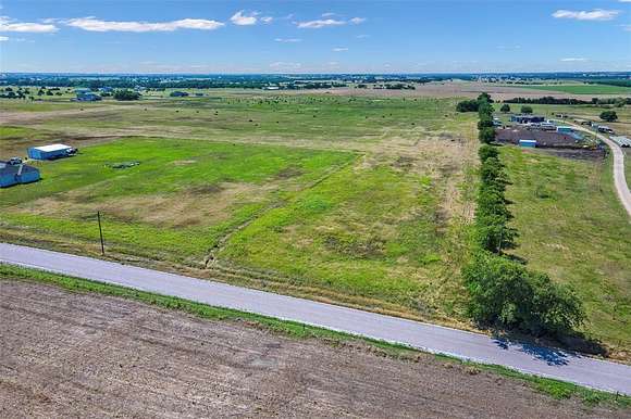 2 Acres of Residential Land for Sale in Valley View, Texas