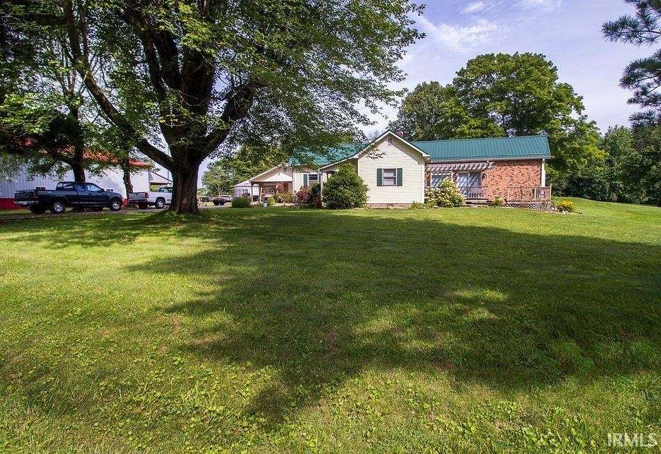 3.5 Acres of Residential Land with Home for Sale in Vincennes, Indiana