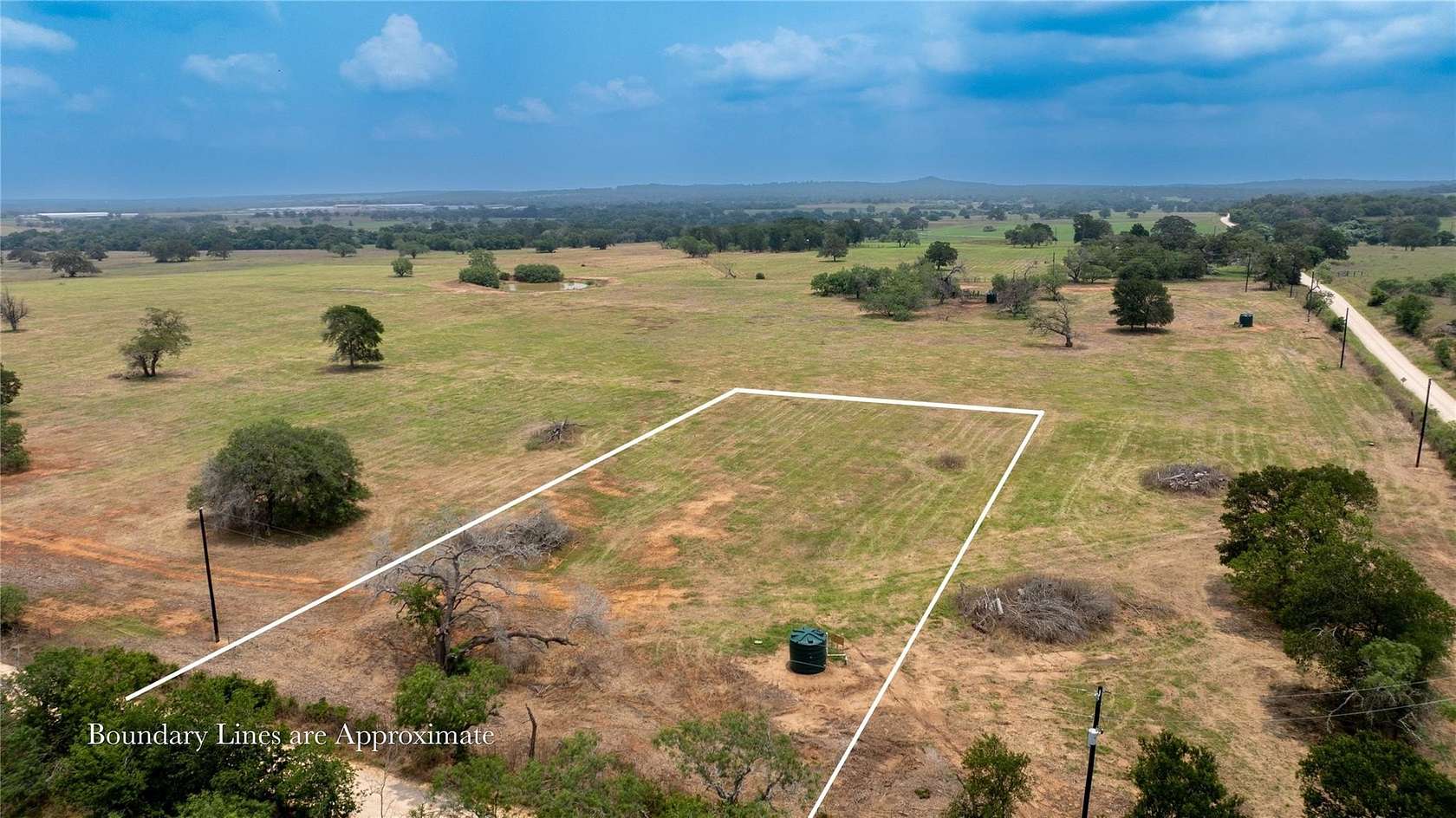 1.1 Acres of Residential Land for Sale in Luling, Texas