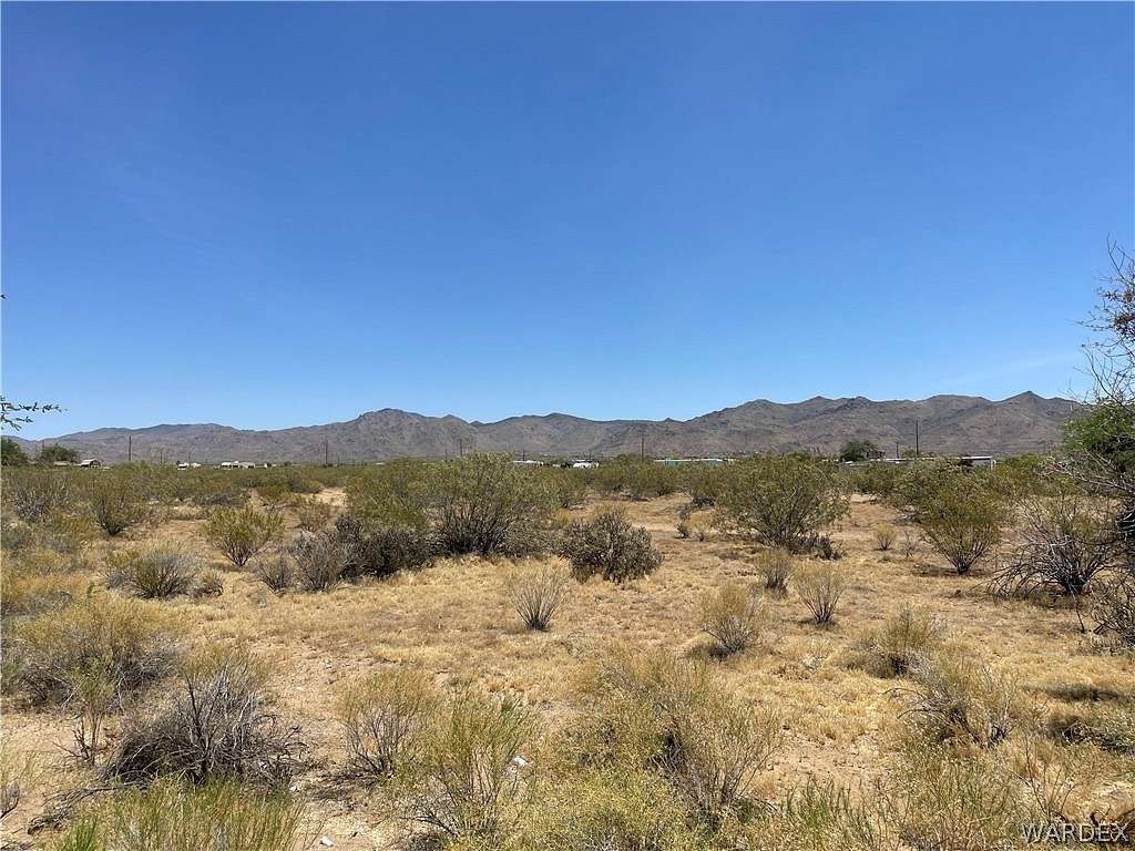 2.2 Acres of Land for Sale in Golden Valley, Arizona