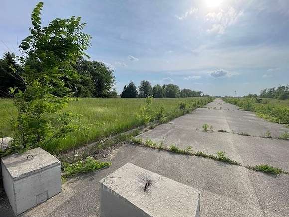 8 Acres of Residential Land for Sale in Rockford, Illinois