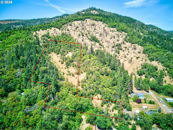 5 Acres of Land for Sale in Myrtle Creek, Oregon