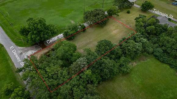 0.86 Acres of Residential Land for Sale in Malakoff, Texas