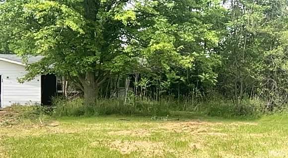 5 Acres of Residential Land with Home for Sale in Waterloo, Indiana
