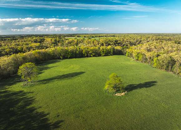 25 Acres of Recreational Land for Sale in Fulton, Missouri