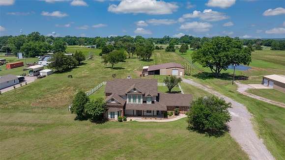 6 Acres of Land with Home for Sale in Collinsville, Texas