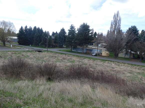 0.85 Acres of Commercial Land for Sale in Uniontown, Washington